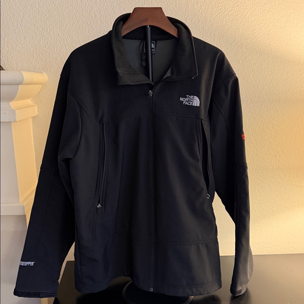 The North Face Summit Series Apex Bionic Black Full-Zip Softshell Jacket